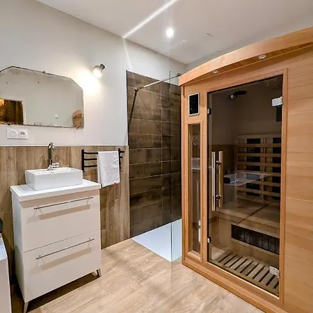 L'atelier, Sauna & * Riorges